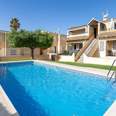 Nyaraló Heads 2 Homes Townhouse *